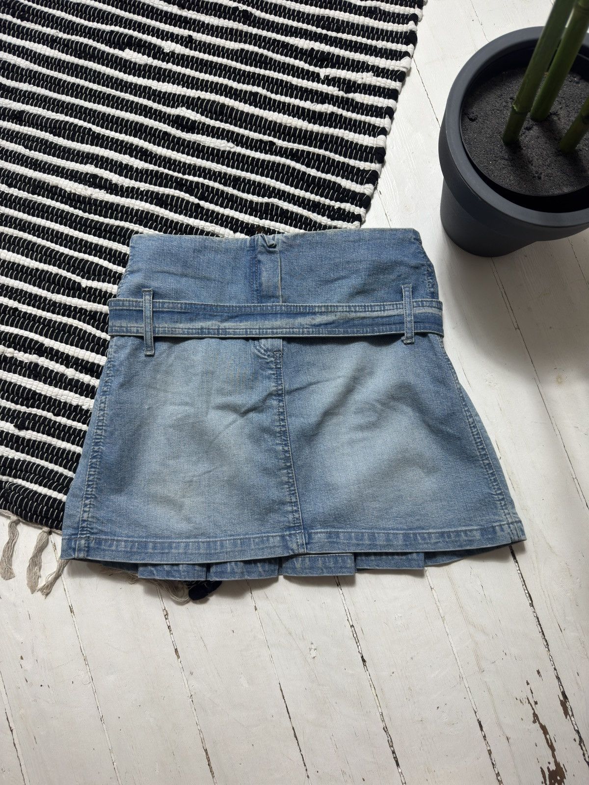 Other VINTAGE PLEATED 2000s WITH BELT MINI SKIRT Size 28" / US 6 / IT 42 - 8 Thumbnail