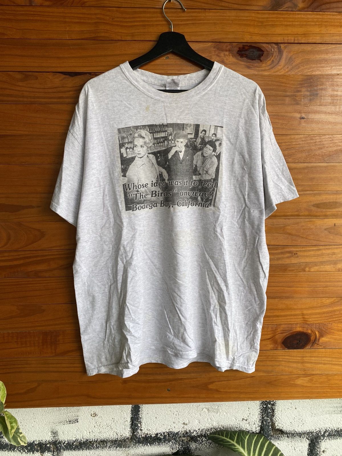Vintage The Birds Alfred Hitchcock Bodega Bay California Movie Tee Size US XL / EU 56 / 4 - 3 Thumbnail
