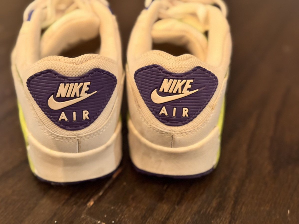 Nike Nike Air Max 90 WHITE/INDIGO BURST/PINK BLAST/VOLT Size US 8 / IT 38 - 4 Thumbnail