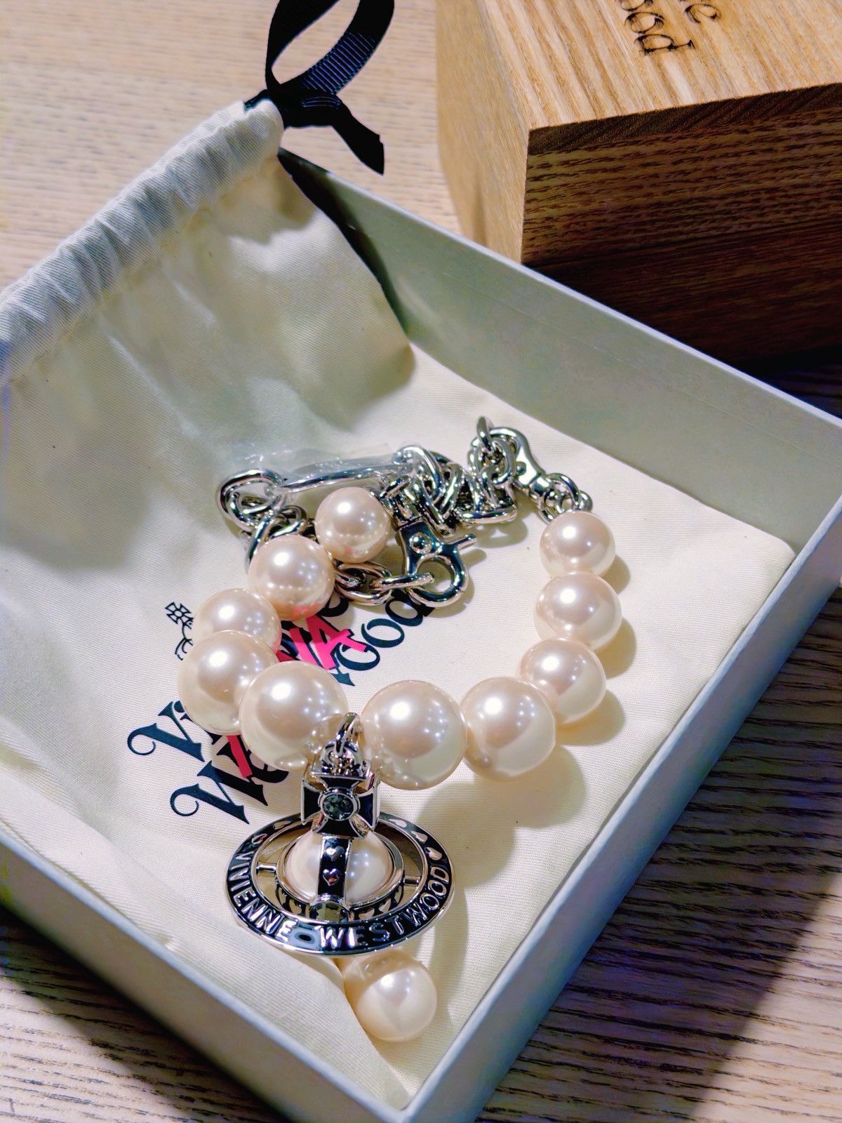 Vivienne Westwood NANA x Vivienne Westwood black pearl necklace