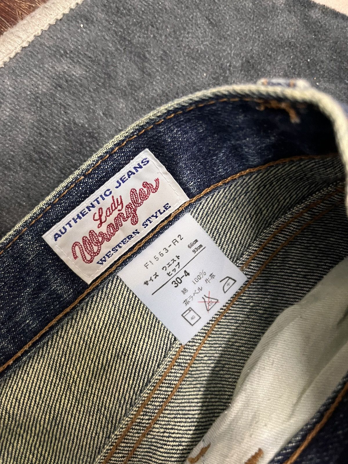 Wrangler 💥Vintage Lady Wrangler FLARE BOOTCUT Seasoned Jeans Size 30" / US 8 / IT 44 - 7 Thumbnail