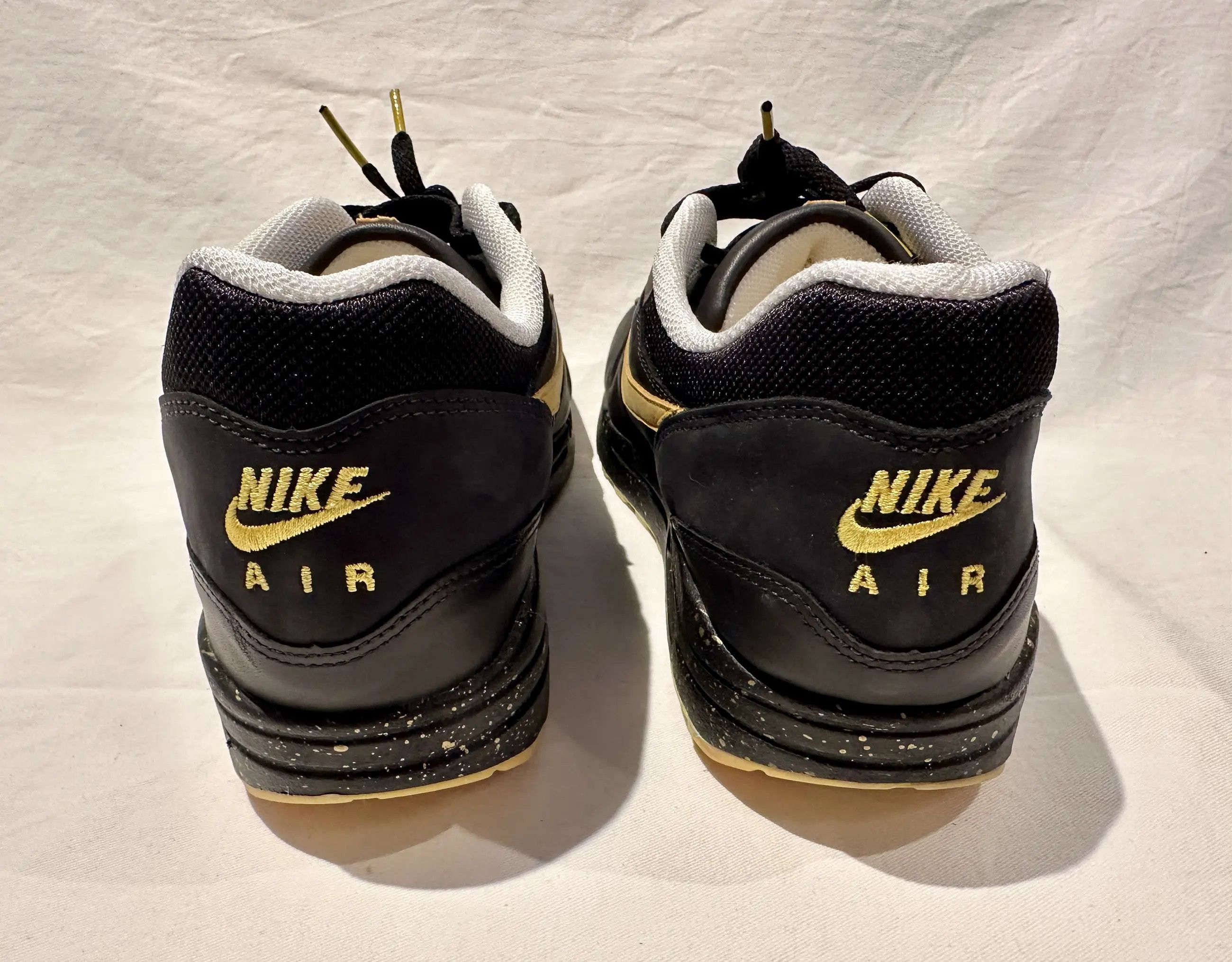 Nike BRAND NEW *RARE* NIKE AIR MAX 1 PREM TZ LAF LIVESTRONG SZ 11 Size US 11 / EU 44 - 7 Thumbnail