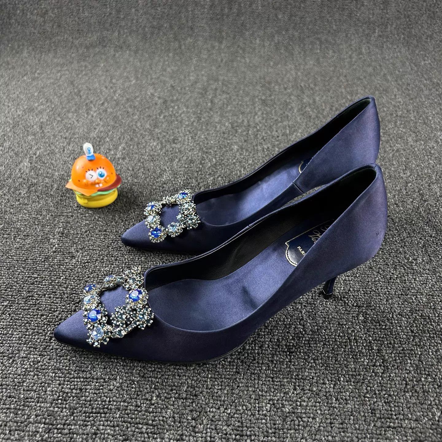Roger Vivier Roger Vivier Purple Satin Crystal Buckle Heels 36.5 Size US 6 / IT 36 - 1 Thumbnail