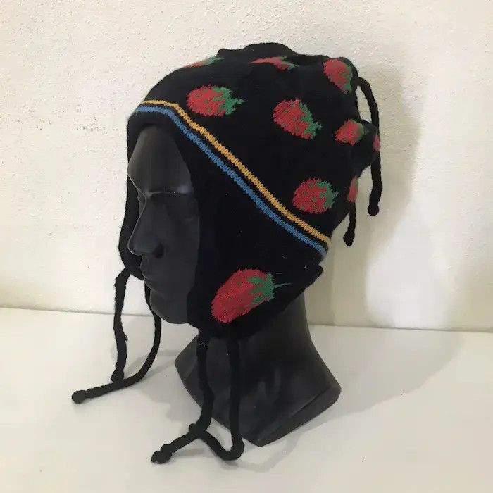 Japanese Brand Japanese Brand Strawberry Design Earflap Beanie Hat Size ONE SIZE - 3 Thumbnail