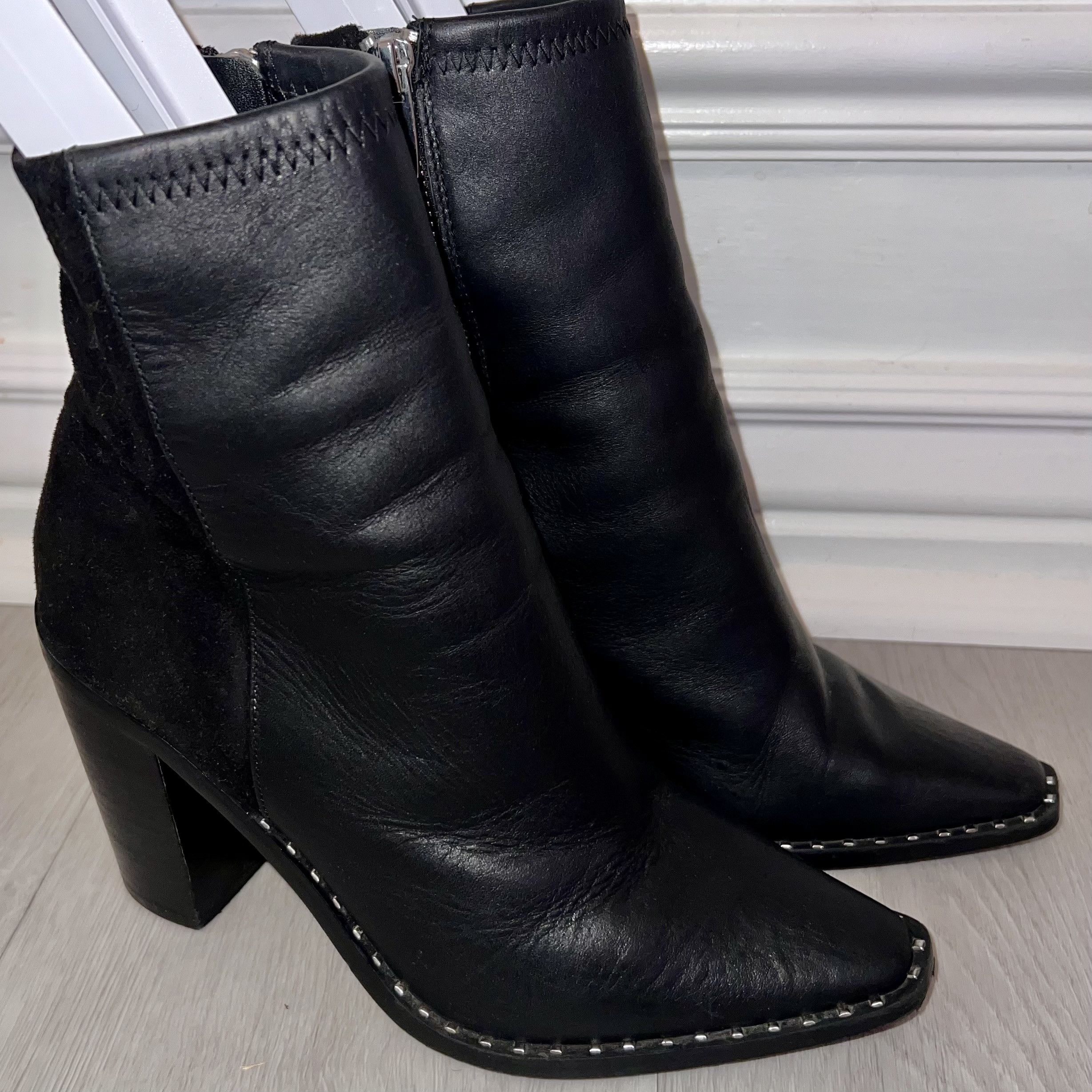 Aldo Aldo Loviren Black Studded Suede and Leather Ankle Boots 7.5 Size US 7.5 / IT 37.5 - 1 Thumbnail