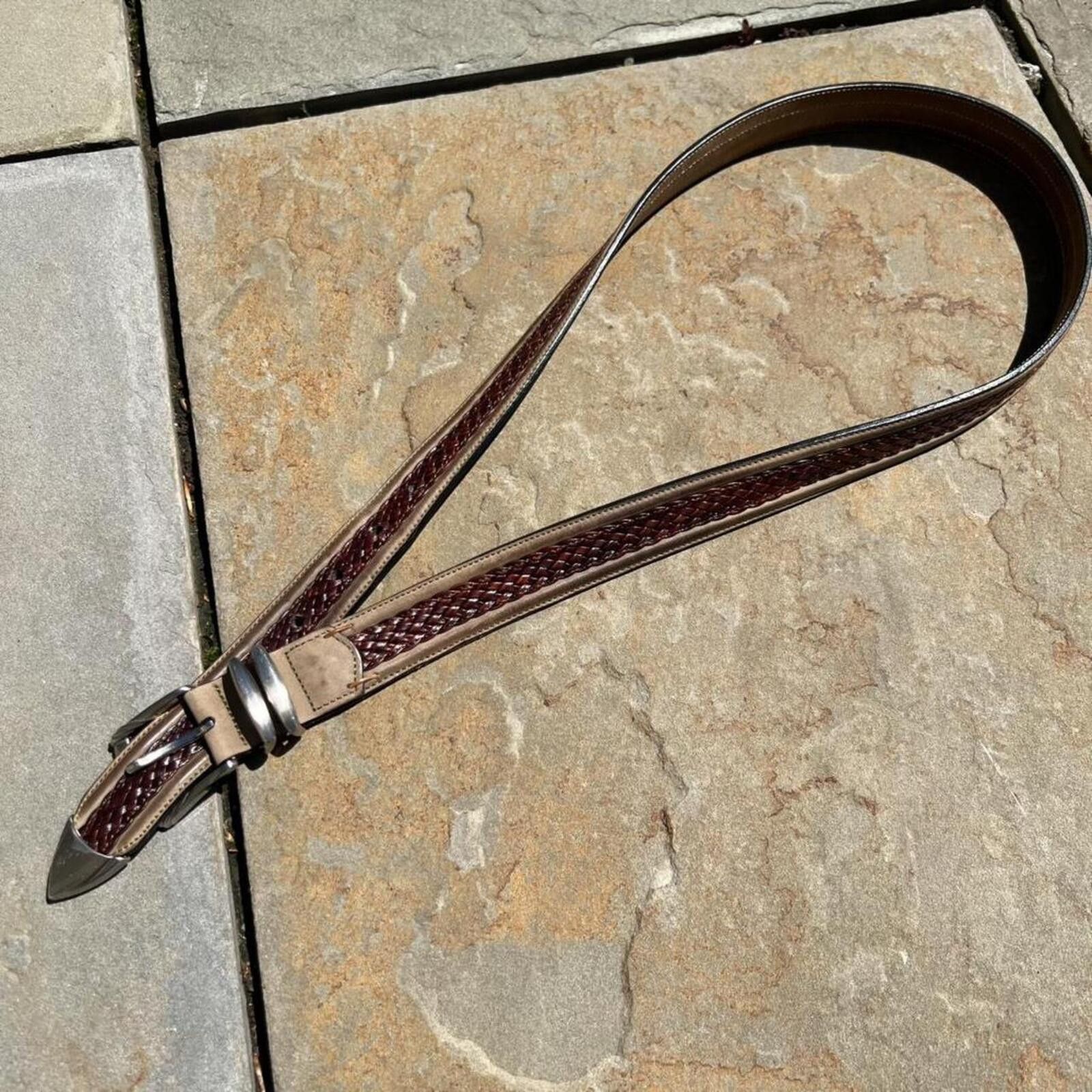 Tommy Bahama Y2K Tan + Brown Two Tone Leather Metal Tip Belt Size ONE SIZE - 1 Thumbnail