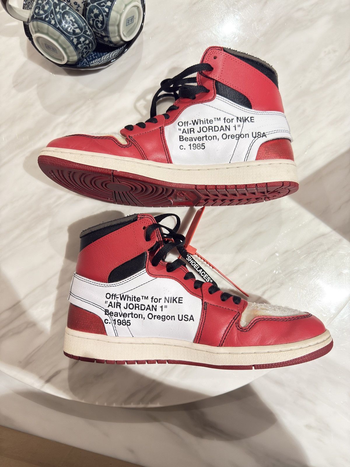 Jordan Brand × Off-White Jordan 1 Off-White Chicago Size US 9.5 / EU 42-43 - 2 Thumbnail