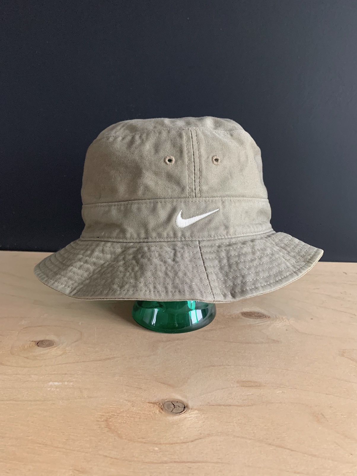 Nike Vintage Nike swoosh bucket hat Size ONE SIZE - 10 Thumbnail