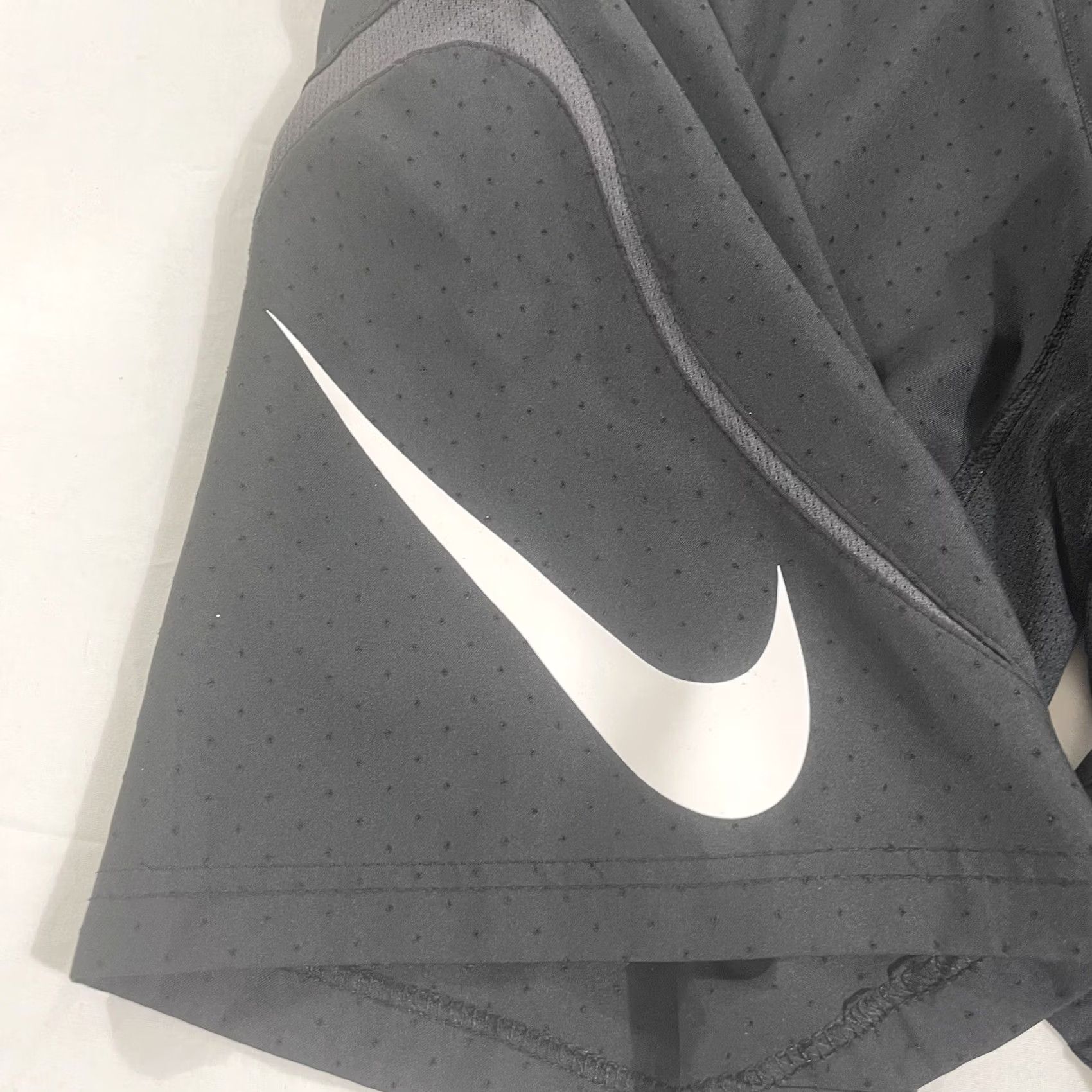 Nike Nike Men's S Untouchable Black White Woven Dri Fit Football Shorts 804339-011 Size US 29 - 6 Thumbnail