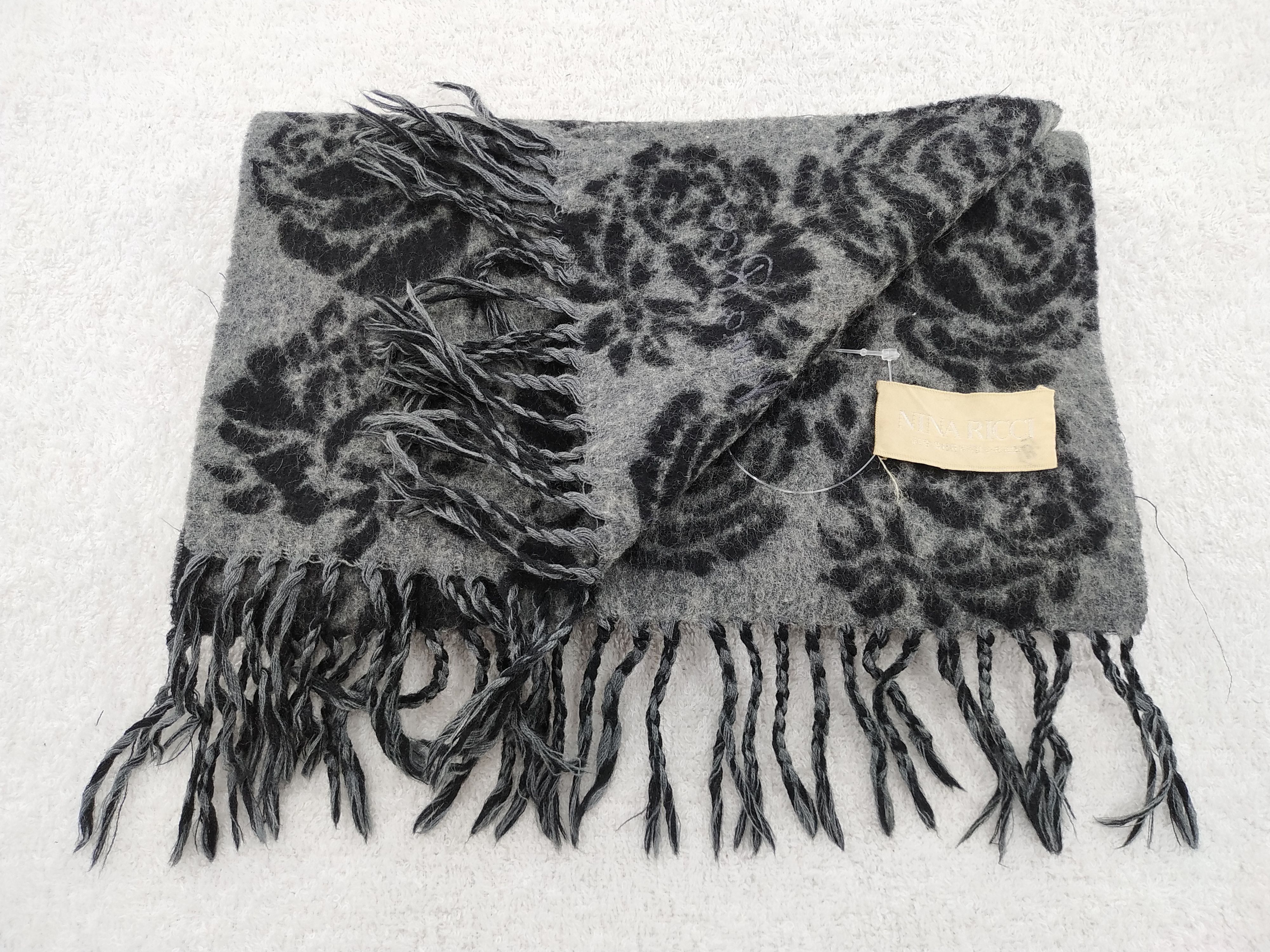 Nina Ricci Vintage Nina Ricci Scarf/Muffler/Neckwear MF197 Size ONE SIZE - 4 Thumbnail