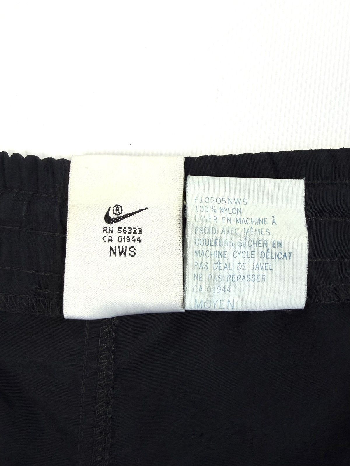 Nike 90s Nike Challange Court Andre Agassi Nylon Shorts Vintage Size US 32 / EU 48 - 11 Thumbnail