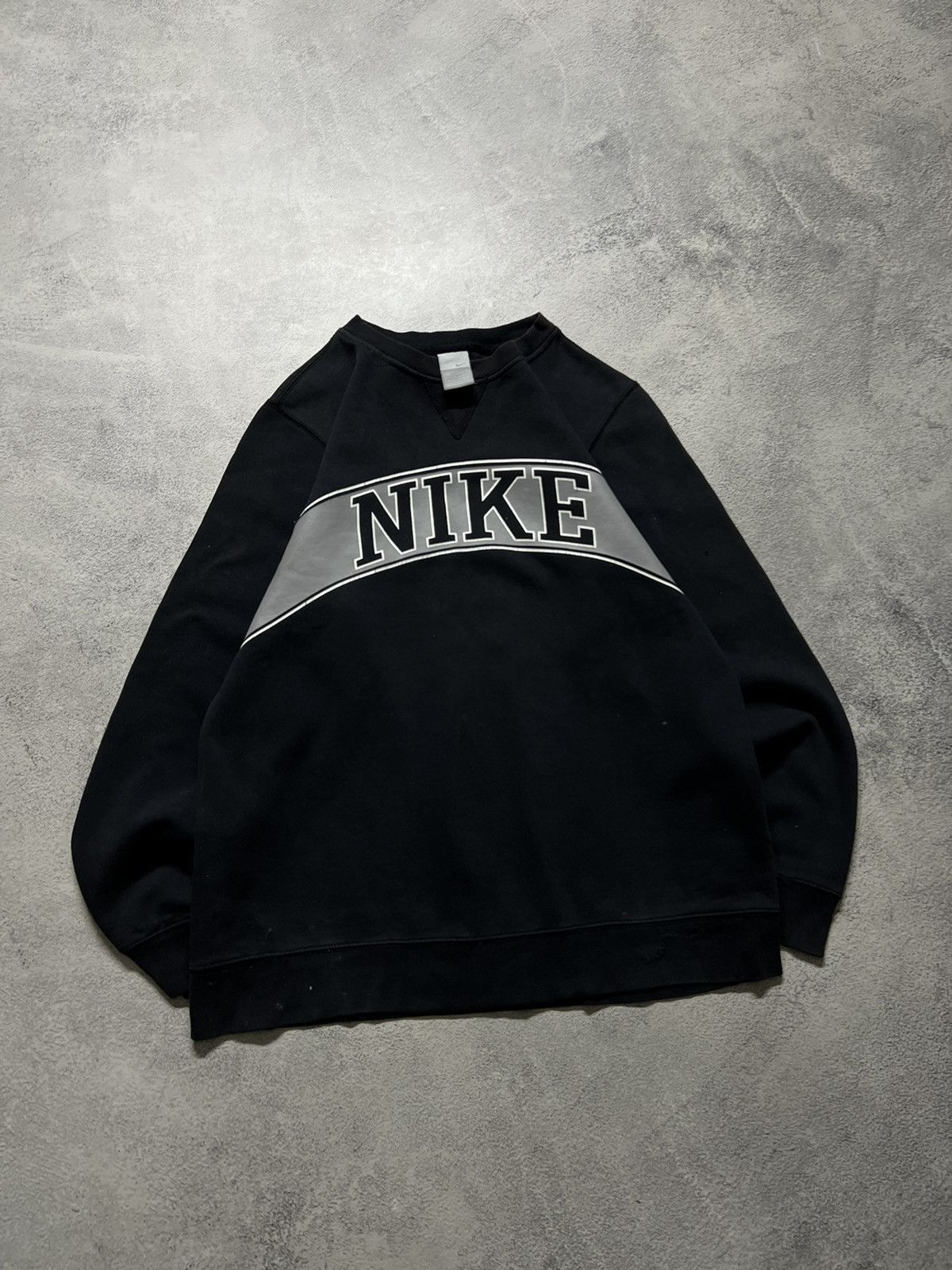 Nike × Vintage Vintage Y2K Nike Faded Spell Out Big Logo Sweatshirt 00’s Size US M / EU 48-50 / 2 - 1 Thumbnail