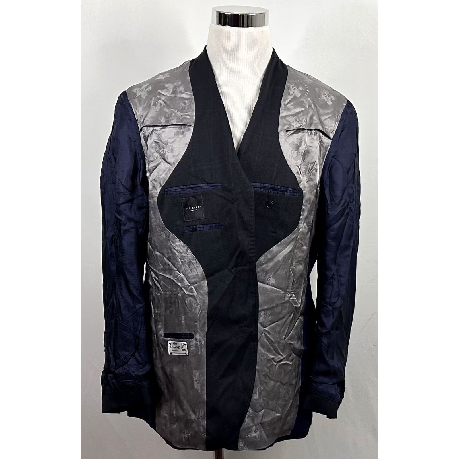 Ted Baker Ted Baker London 46L Ron Sport Coat 100% Wool Gray Plaid Two-Button Vented Men’s Long Coat In Good Condition Size US XS / EU 42 / 0 - 7 Thumbnail