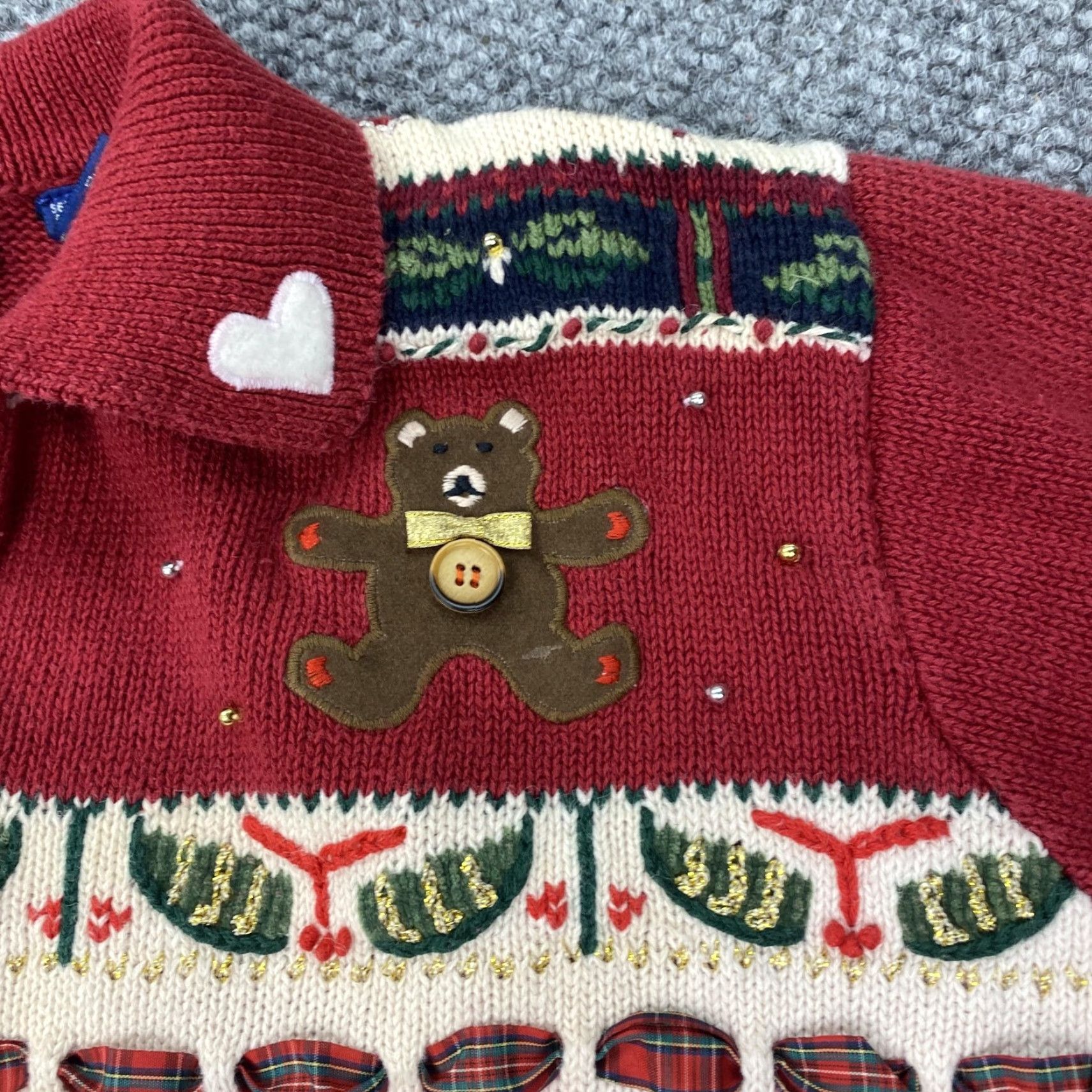 Vintage VINTAGE Karen Scott Sweater Womens Large Red Hand Embroidered Holiday Bears Snowmen Hearts Fair Isle Pullover Christmas Womens Size L / US 10 / IT 46 - 4 Thumbnail