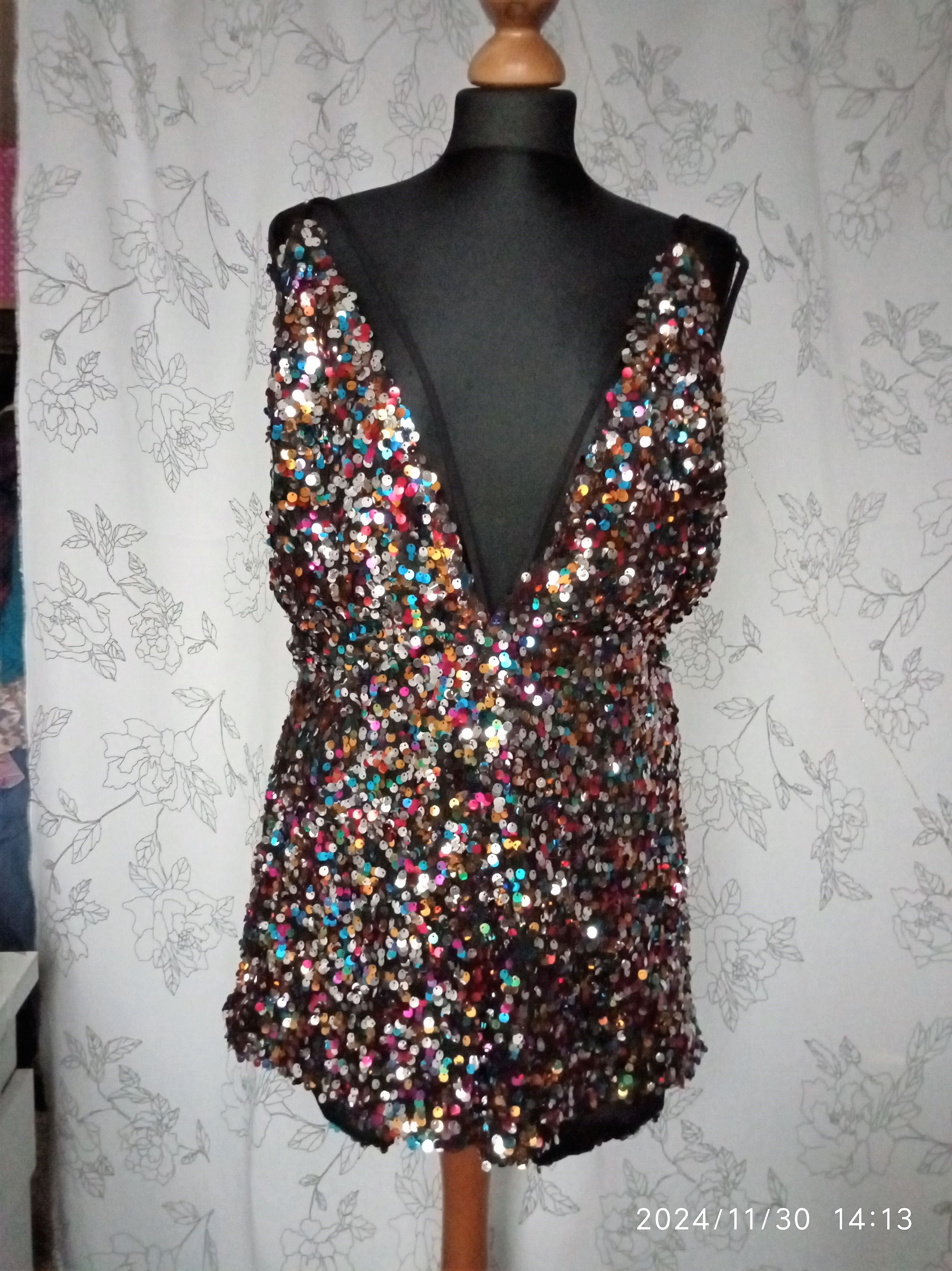 PrettyLittleThing sequin jumpsuit Size 34" / US 12 / IT 48 - 10 Thumbnail