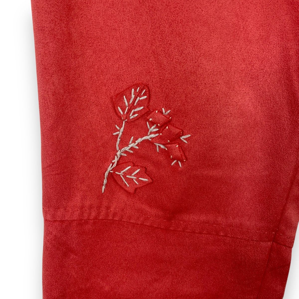 Bcbgmaxazria BCBG MAX AZRIA COLLECTION Women’s Floral Appliqué Detail Red Size 30" / US 8 / IT 44 - 3 Thumbnail