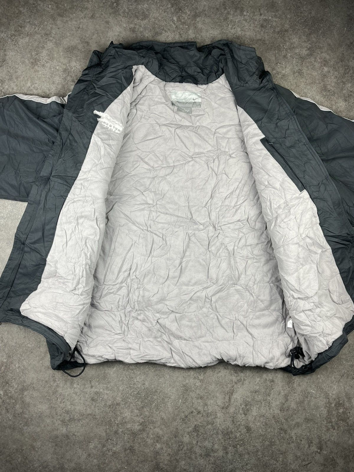 Nike Nike Cast & Crew Puffer Daunen Jacke - Schwarz - L - Vintage Size US L / EU 52-54 / 3 - 3 Thumbnail