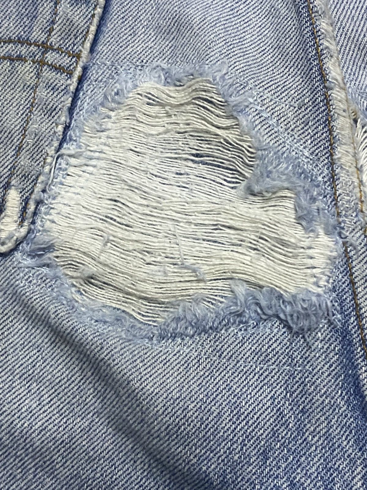 Levi's Vintage Levis 501 70s Faded Wash Repair Distressed Jeans Size US 29 - 9 Thumbnail