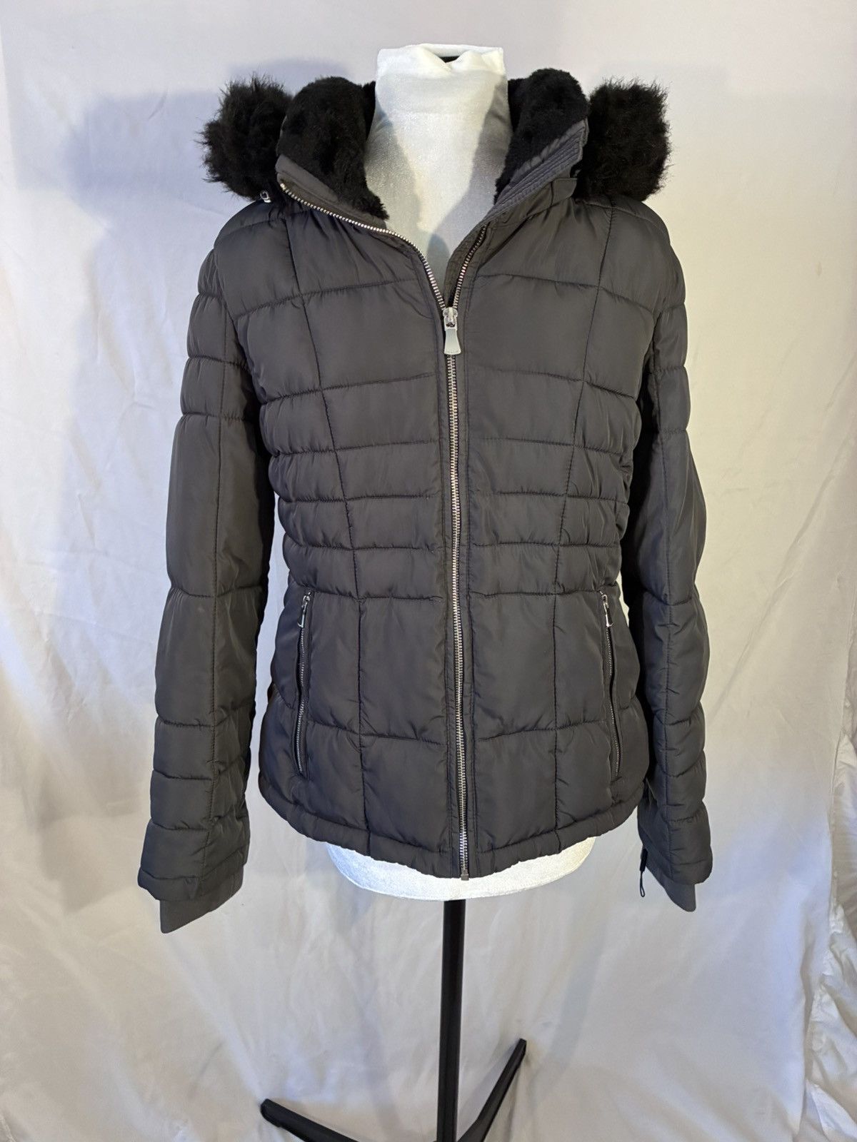 Calvin Klein Calvin Klein 2 Degree Warm Faux Fur Removable Hood Puff Coat Size M / US 6-8 / IT 42-44 - 1 Thumbnail