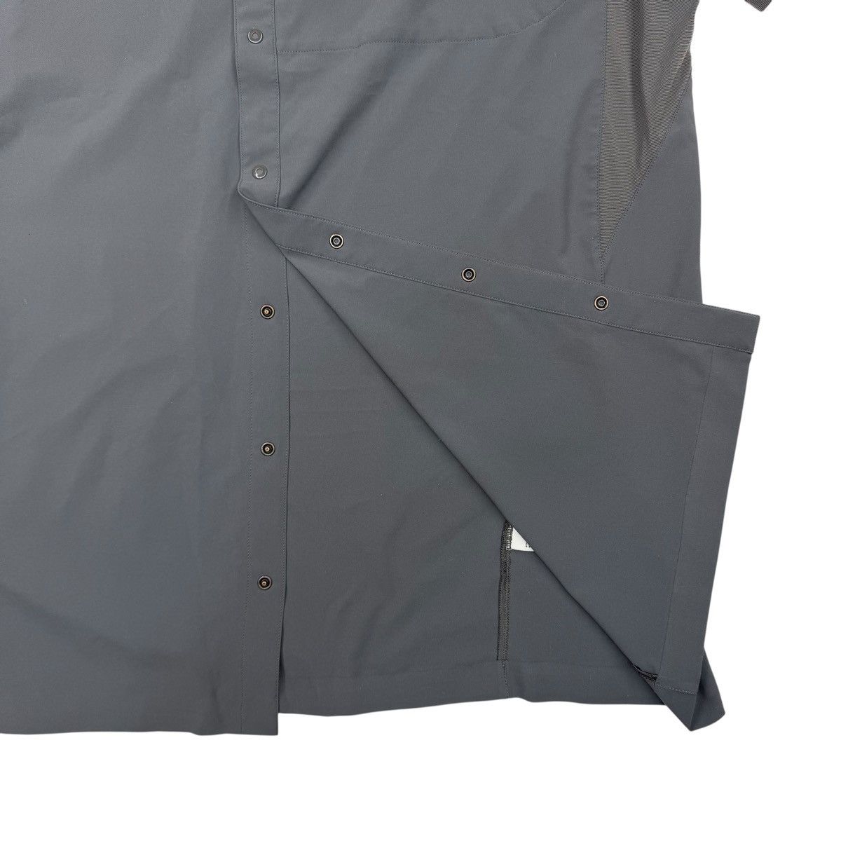 Arc'teryx Short Sleeve Snap Button Down Shirt Size US XL / EU 56 / 4 - 6 Thumbnail