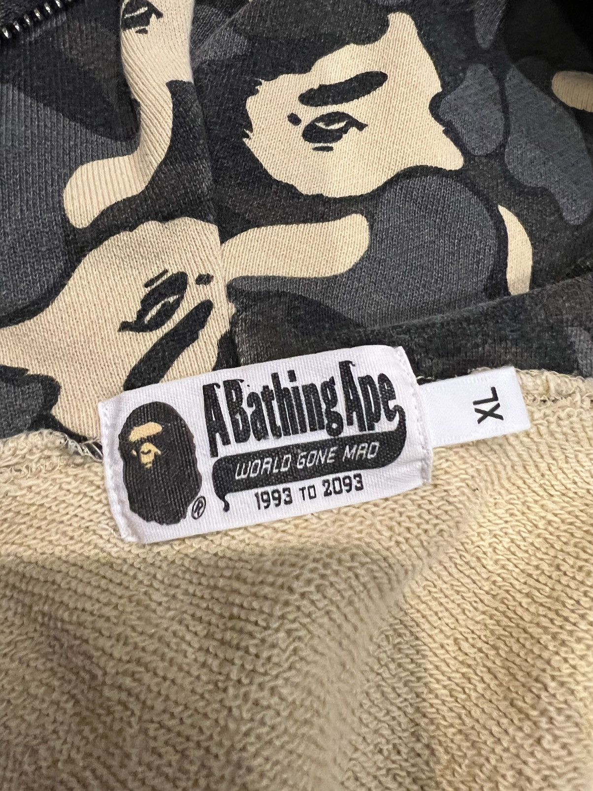 Bape A Bathing Ape NYC Store Exclusive Camo Full Zip Shark Hoodie Size US XL / EU 56 / 4 - 10 Thumbnail