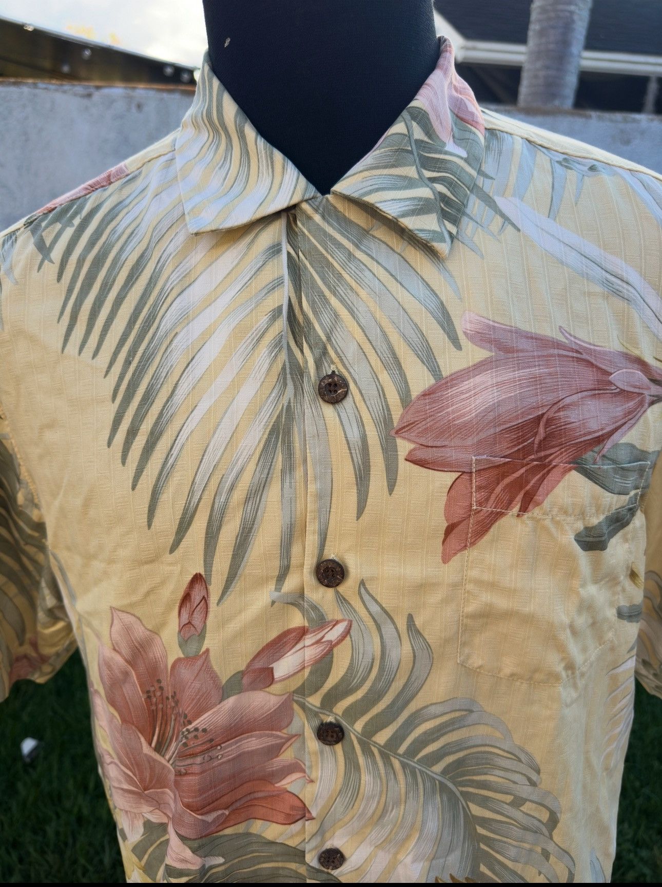 Tommy Bahama PreOwned Tommy Bahama Multicolored Hawaiian Print Men's M Size US M / EU 48-50 / 2 - 3 Thumbnail