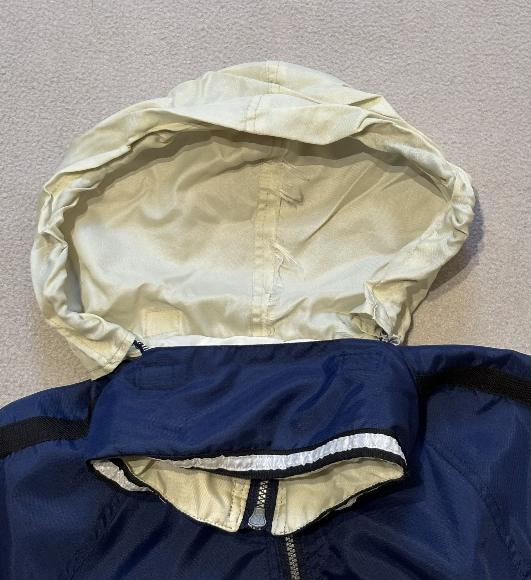 Nike Nike vintage 90s jacket Medium Active Wear Original Creation Size US M / EU 48-50 / 2 - 17 Thumbnail