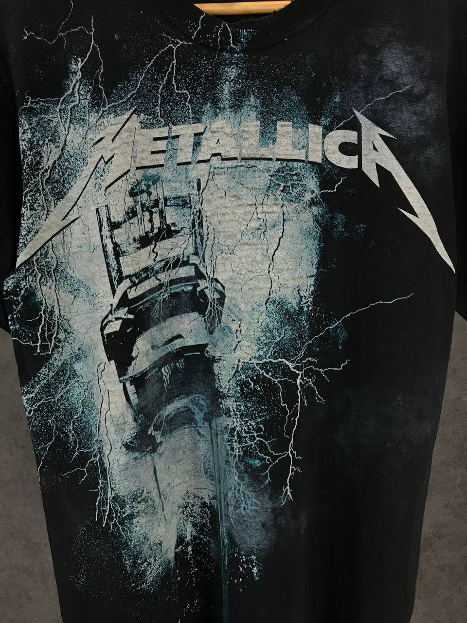 Band Tees Metallica vintage rock overprinted band tee Size US M / EU 48-50 / 2 - 5 Thumbnail