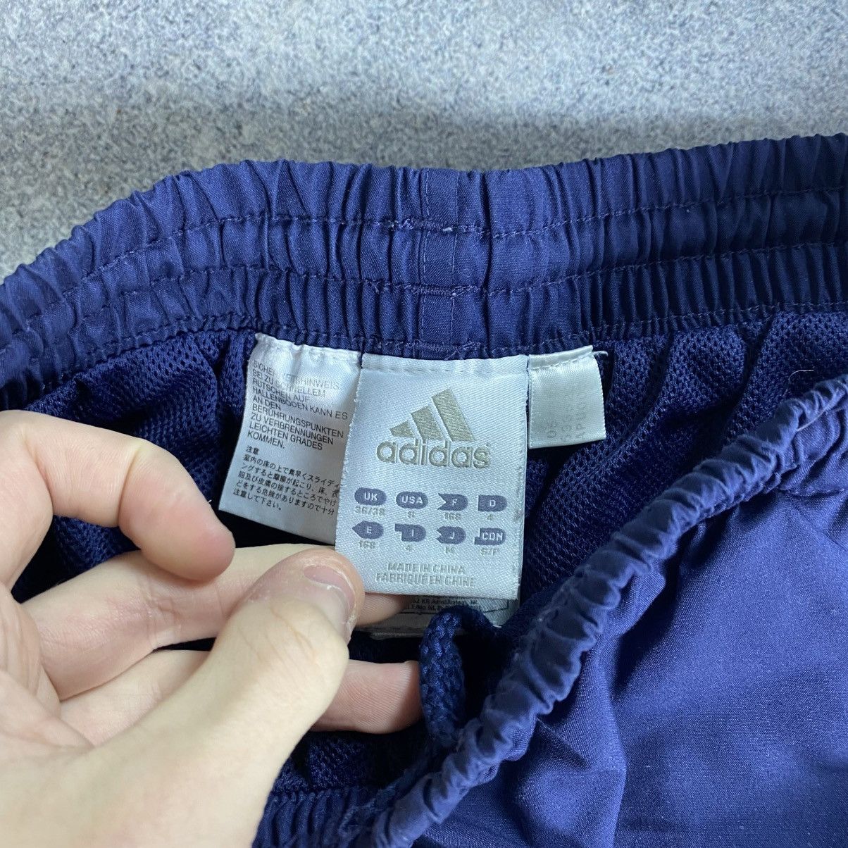 Adidas Vintage Adidas Real Madrid Track Drill Pants Size US 32 / EU 48 - 7 Thumbnail