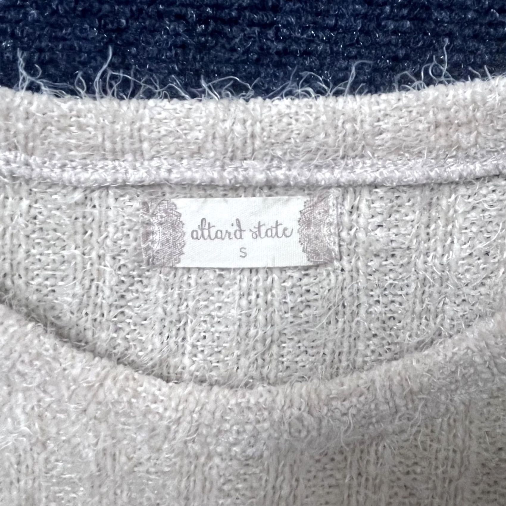 Vintage Altar'd State Sweater Womens Small Beige Fuzzy Ribbed Knit Cropped Pullover Size S / US 4 / IT 40 - 2 Thumbnail