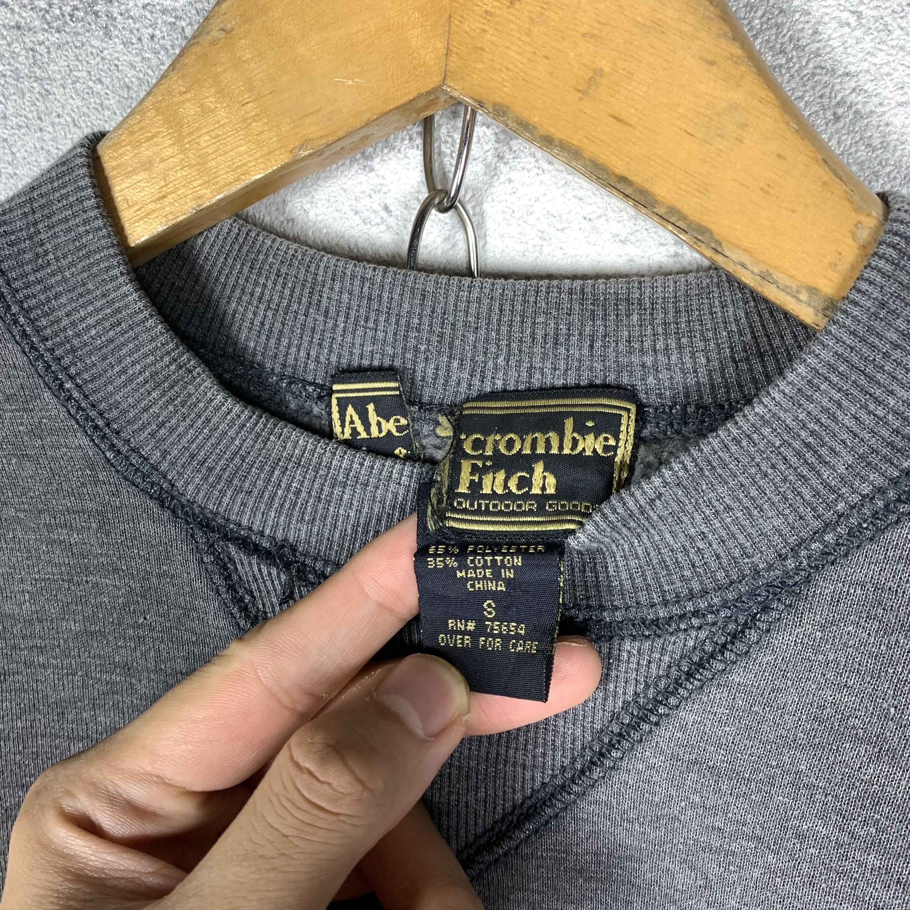 Abercrombie & Fitch Vintage Abercrombie & Fitch Sweatshirt Crewneck Size US S / EU 44-46 / 1 - 4 Thumbnail