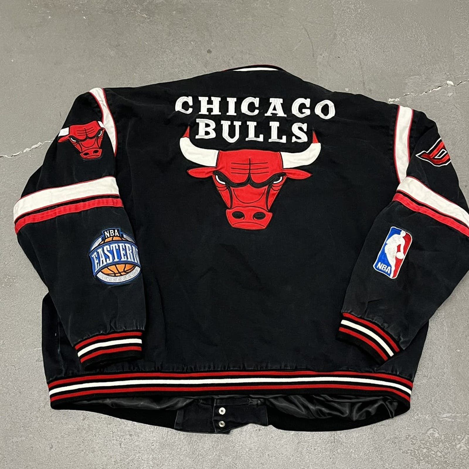 image of VTG 90’S Jeff Hamilton Jh Designs Chicago Bulls Jacket in Black, Men's (Size 2XL)