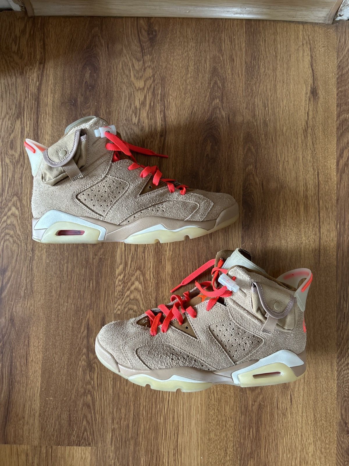 Jordan Brand × Travis Scott Air Jordan 6 Travis Scott Size US 8.5 / EU 41-42 - 1 Thumbnail
