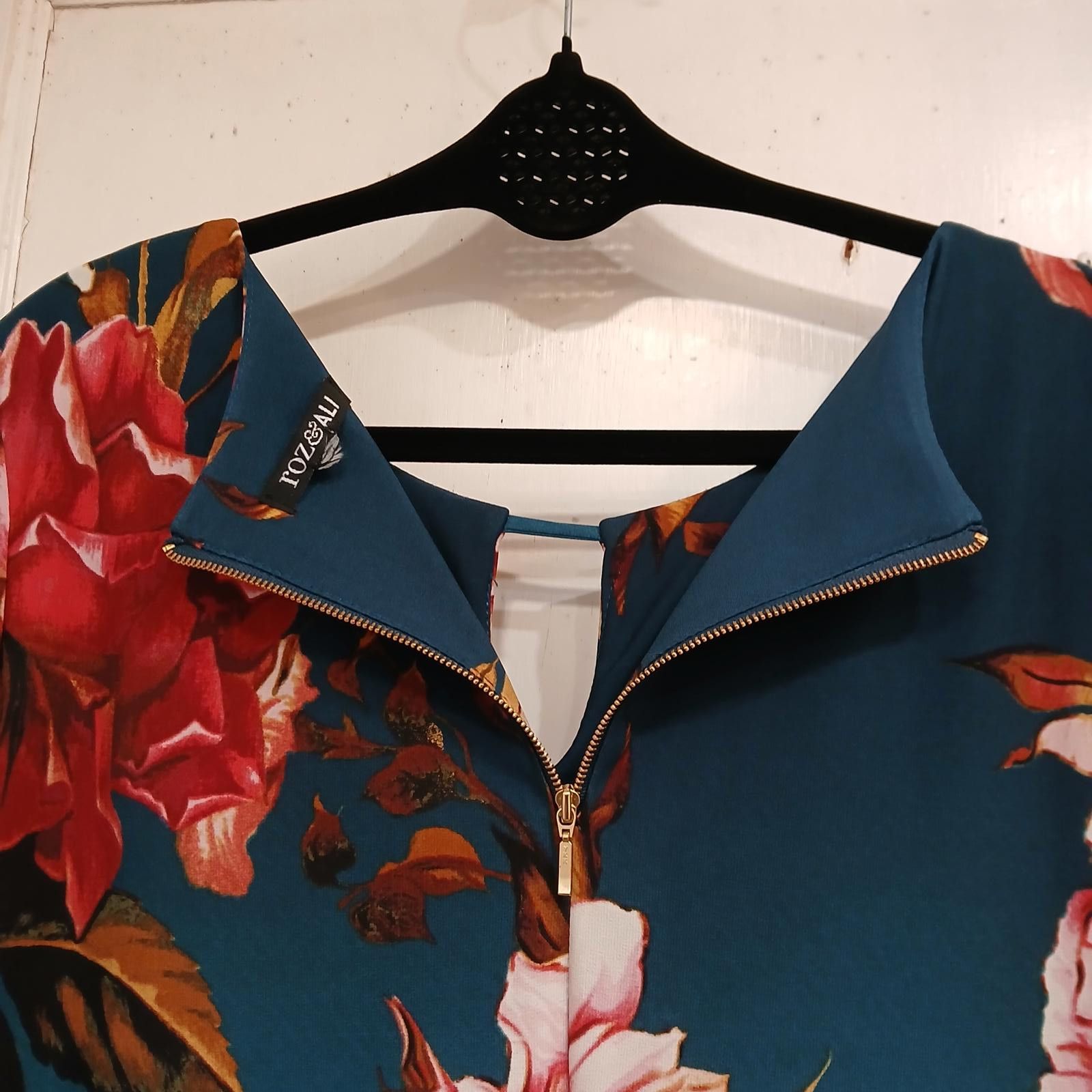 Designer Roz & ALI Keyhole Floral Dress Bell Sleeve Women's Size M / US 6-8 / IT 42-44 - 9 Thumbnail