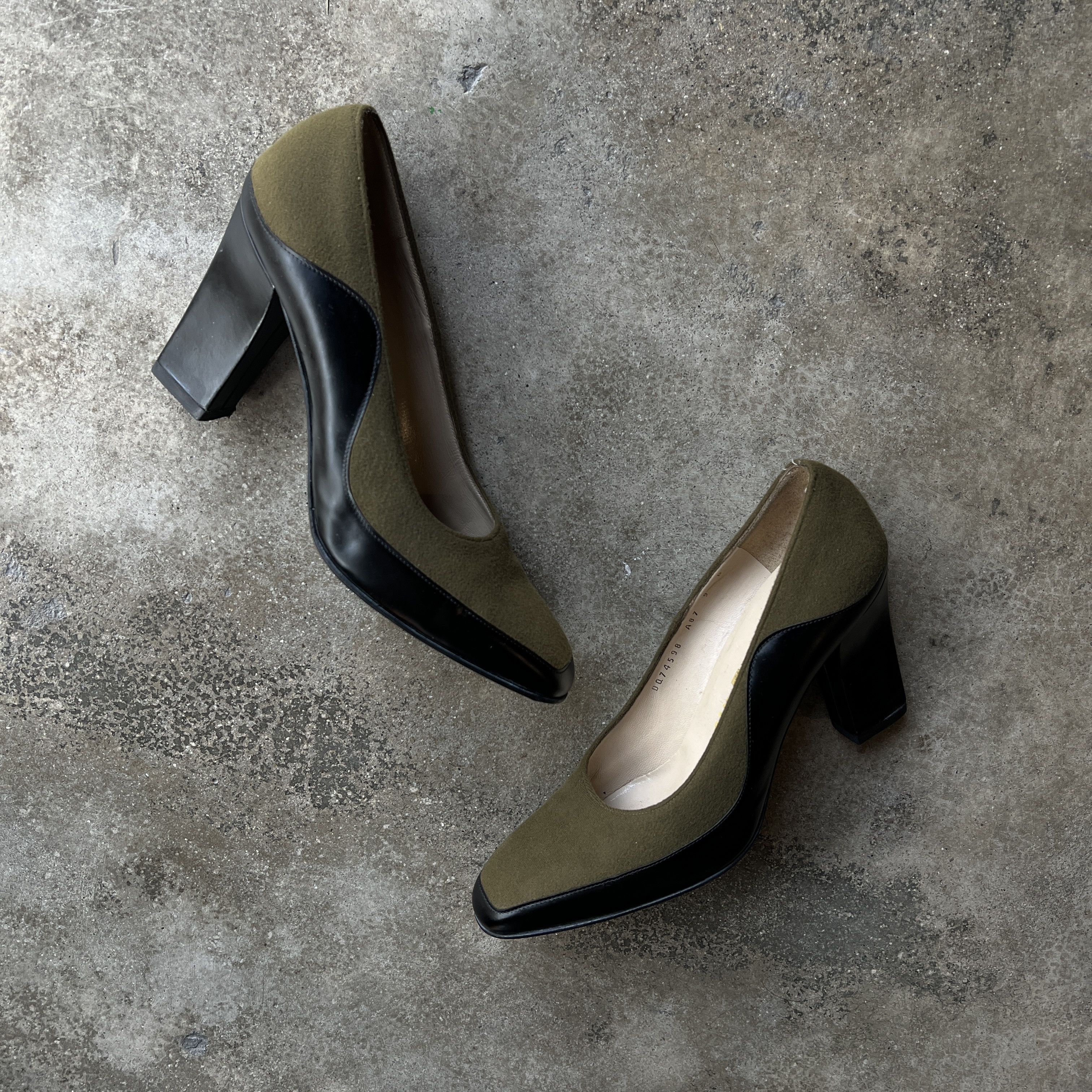 Salvatore Ferragamo Salvatore Ferragamo Two-Tone Block Heels Size US 8 / IT 38 - 7 Thumbnail