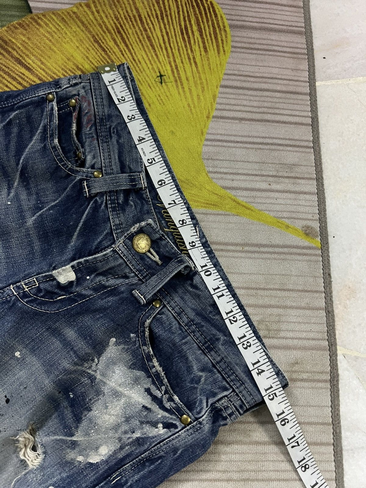 Japanese Brand 💥Flare💥Vanquish Distress Painted Flare Jean Very Rare Size US 30 / EU 46 - 3 Thumbnail