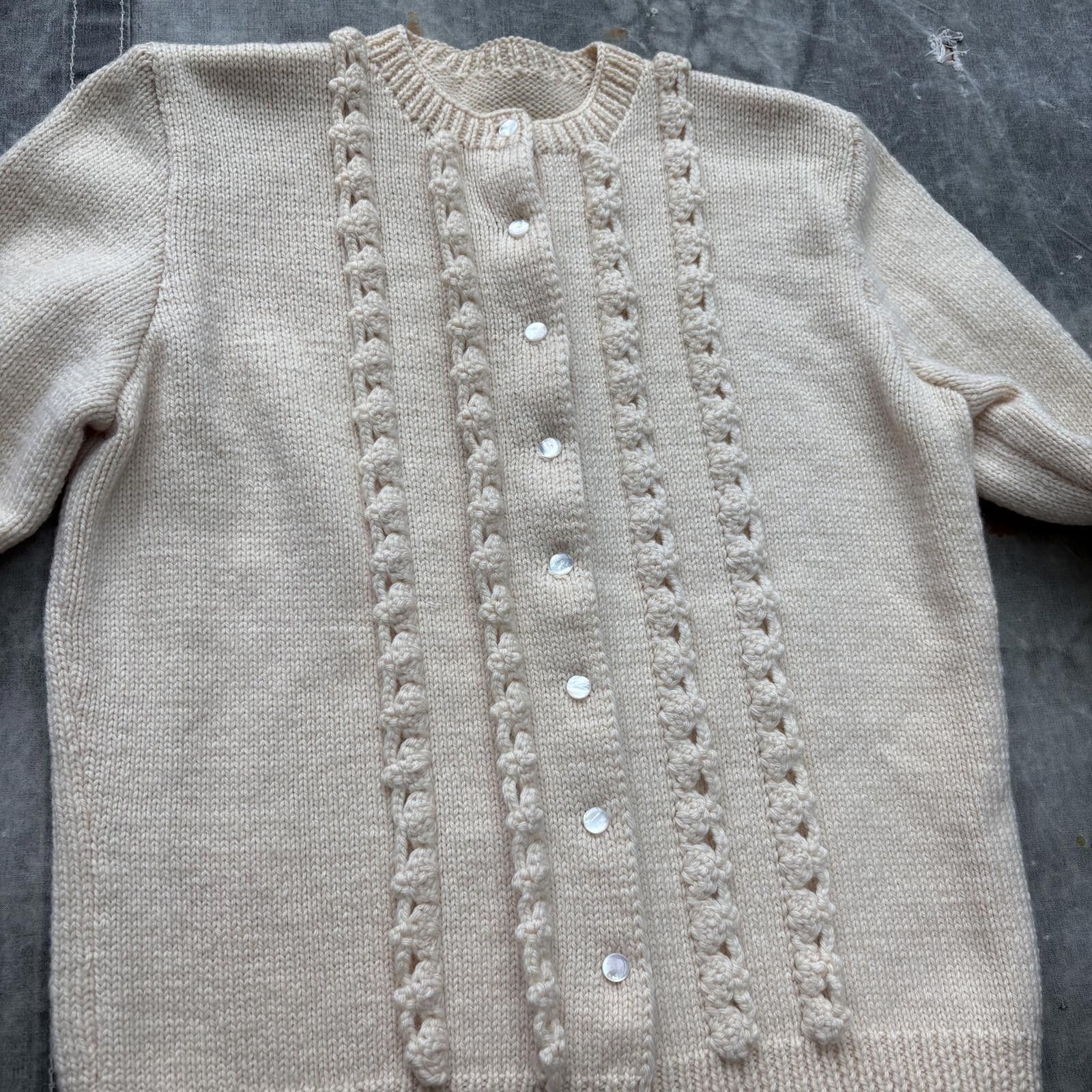 Vintage Vintage 70s Cream Hand-Knit Wool Textured Sweater Cardigan Size M / US 6-8 / IT 42-44 - 2 Thumbnail