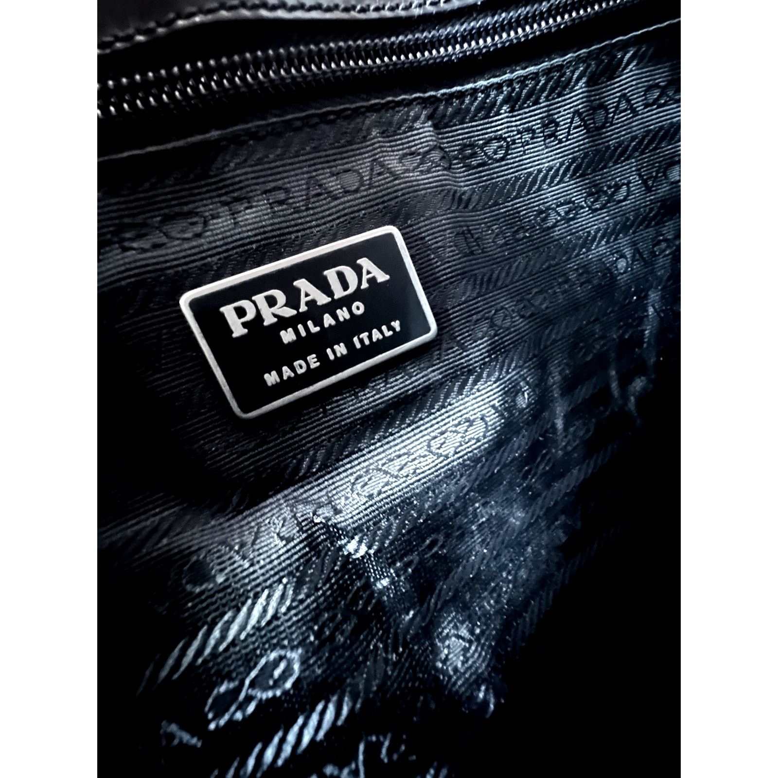 Prada Prada Enamel Logo Embossed Tote Bag Shoulder Bag Size ONE SIZE - 4 Thumbnail