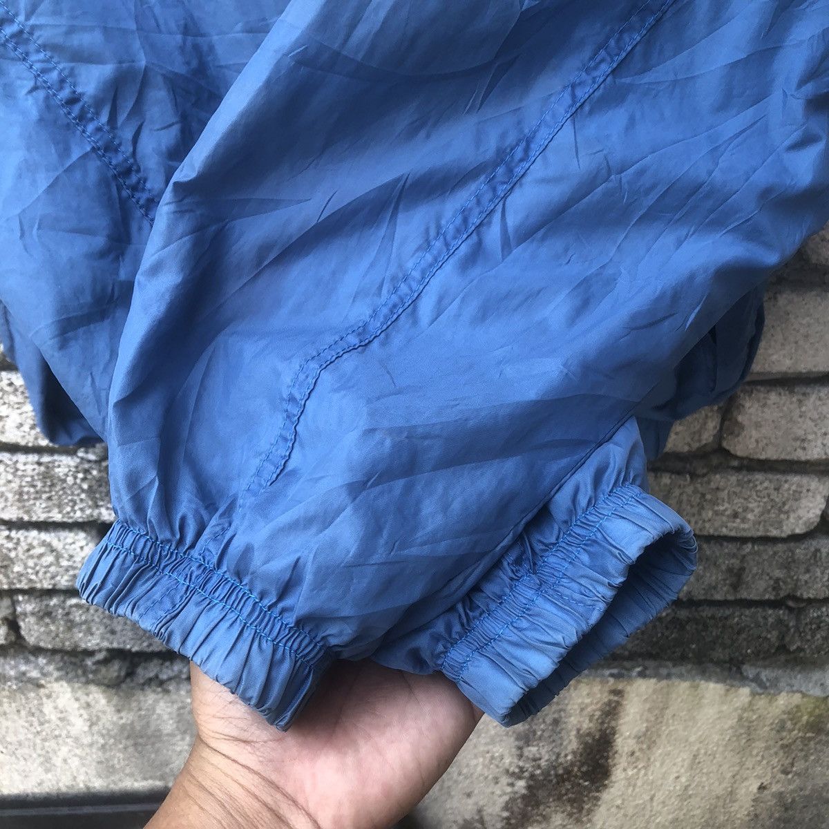 Nike × Vintage Vintage 90s Nike Windbreaker Jacket Baby Blue Colour Size US L / EU 52-54 / 3 - 5 Thumbnail