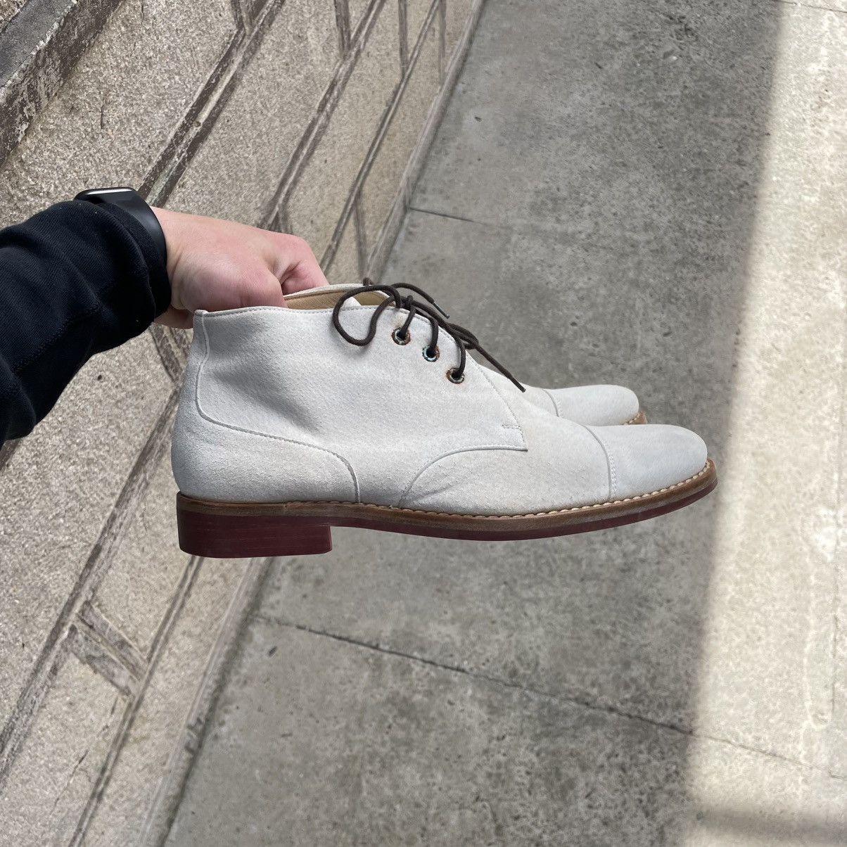 Balenciaga Balenciaga Cream White Suede Desert Boots Size US 11 / EU 44 - 16 Thumbnail