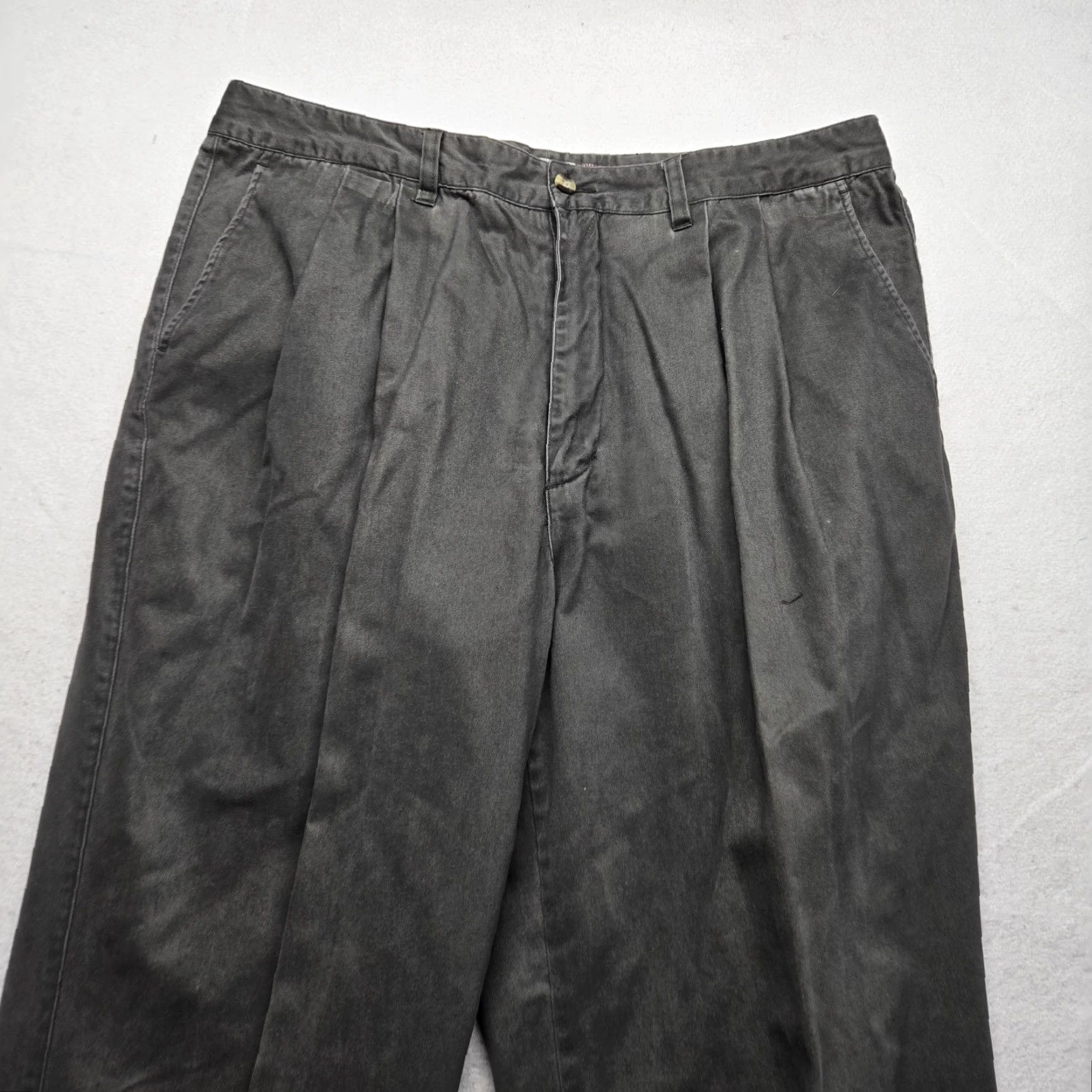 Vintage Authentic Laundered Khakis Pants Mens Adult Size 38 Gray Chino Easy Care Flat Front 30 Inseam Straight Pockets Casual Workwear Size US 38 / EU 54 - 2 Thumbnail
