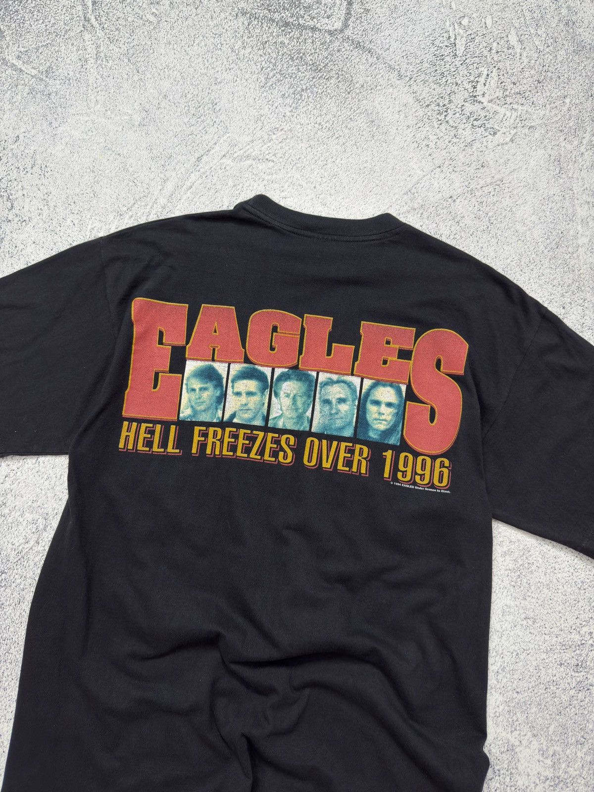 Band Tees × Vintage Vintage 90s EAGLES Hell Freezes Over World Tour 1994 T-Shirt Size US L / EU 52-54 / 3 - 9 Thumbnail
