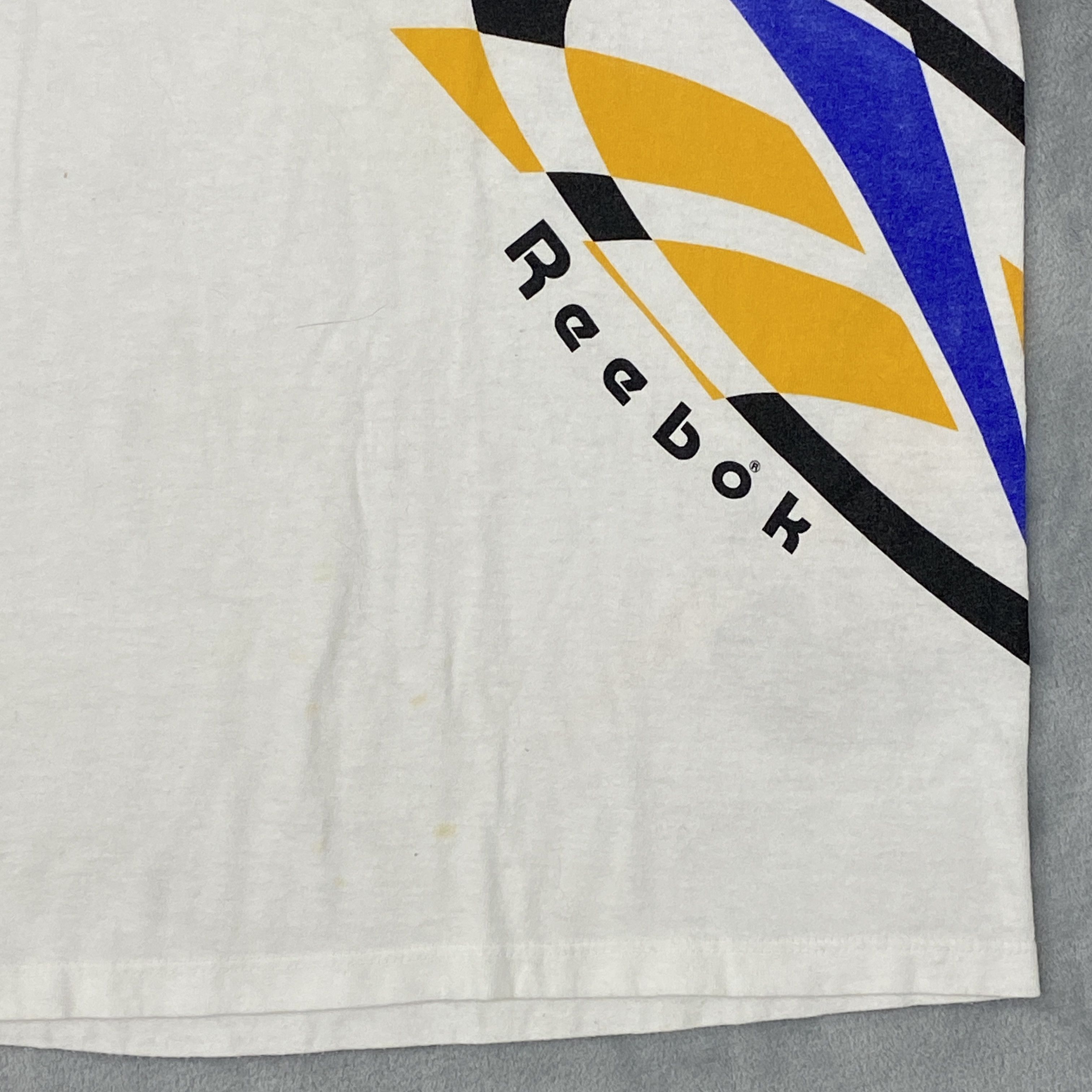 Reebok × Vintage T-Shirt Men XL White Wrap-Around Graphic Short Sleeve USA Size US XL / EU 56 / 4 - 6 Thumbnail