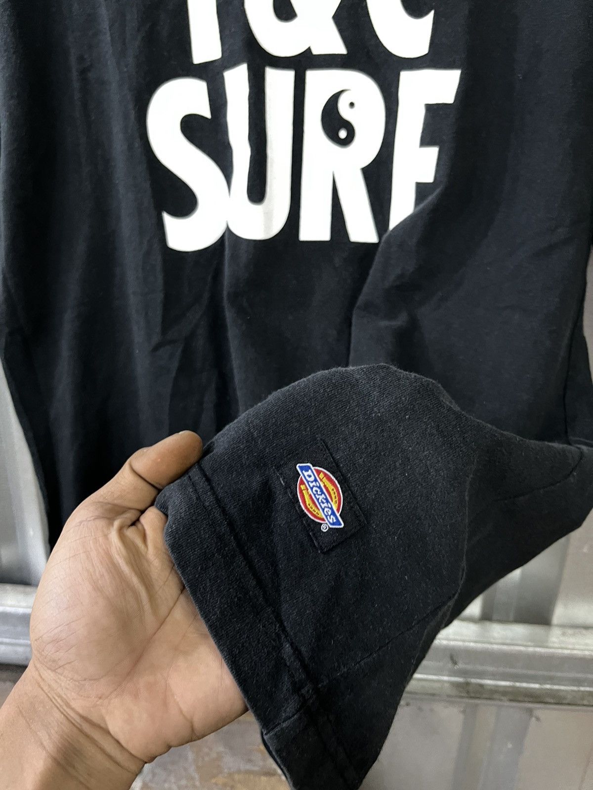 Dickies T&C Surf dickies black tshirt /ripcurl/billabong/oakley Size US XL / EU 56 / 4 - 6 Thumbnail