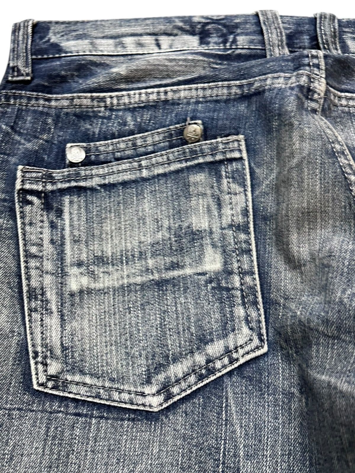 Japanese Brand Vintage Wild Life Stamped Grunge Honeycomb Distressed Denim Size US 34 / EU 50 - 7 Thumbnail
