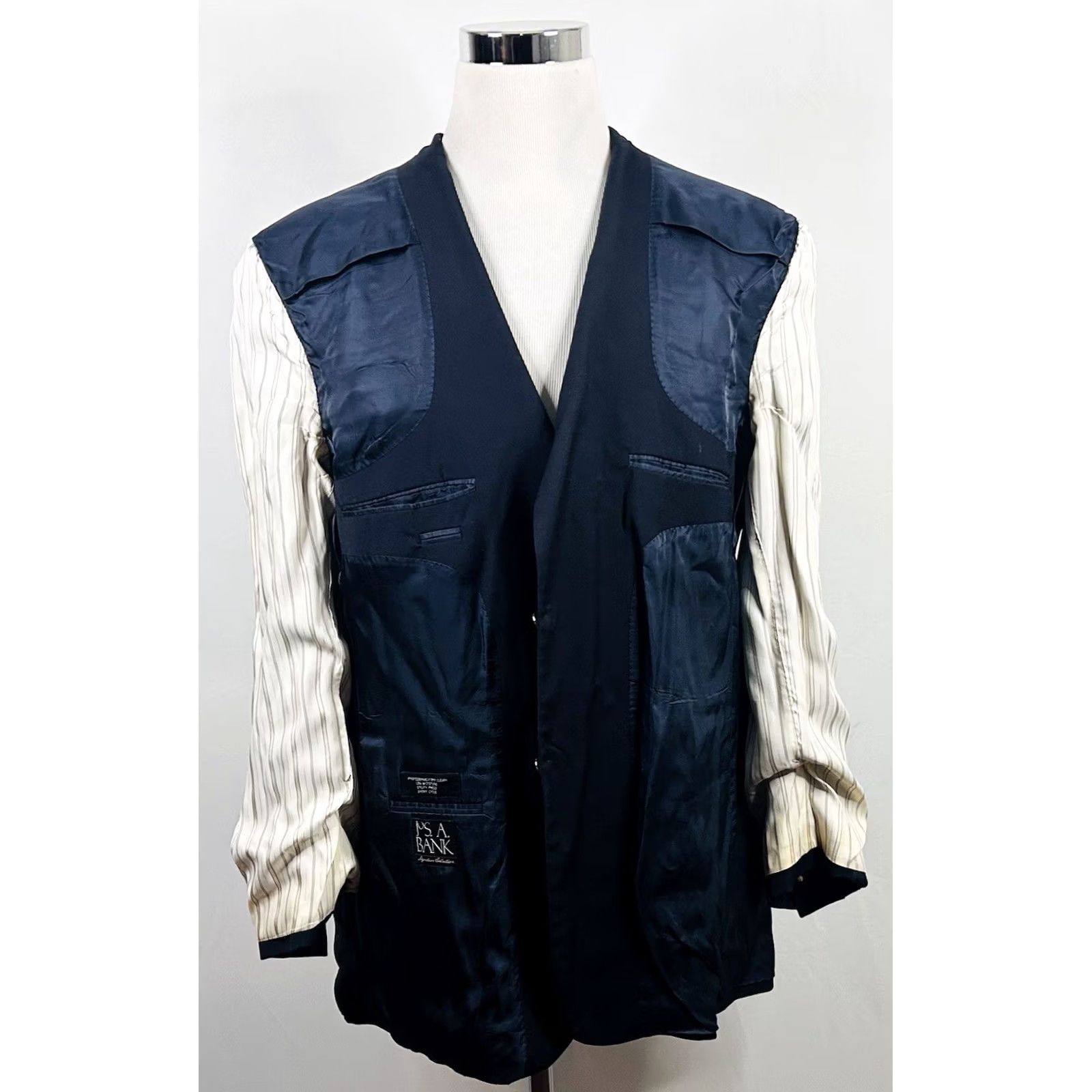 Jos. A. Bank Jos A Bank Blazer 44L Wool Dark Navy Blue Two Button Lined Vented Men Regular Jacket Blazer 2 Piece 100% Wool Notch Lapel Mens Size 44R - 7 Thumbnail