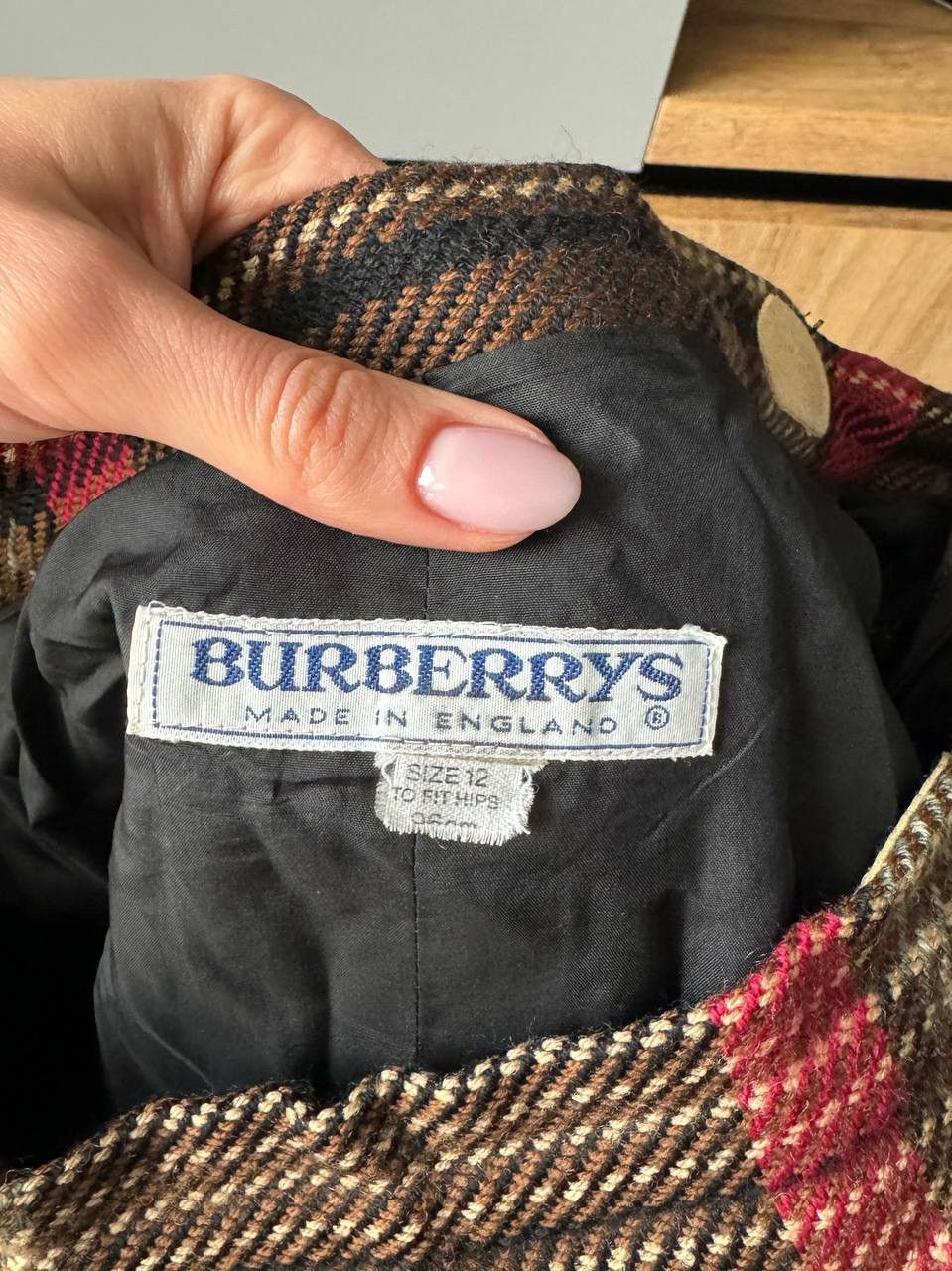 Burberry Vintage Burberrys Wool Checkered Scotland Skirt Size 30" / US 8 / IT 44 - 4 Thumbnail