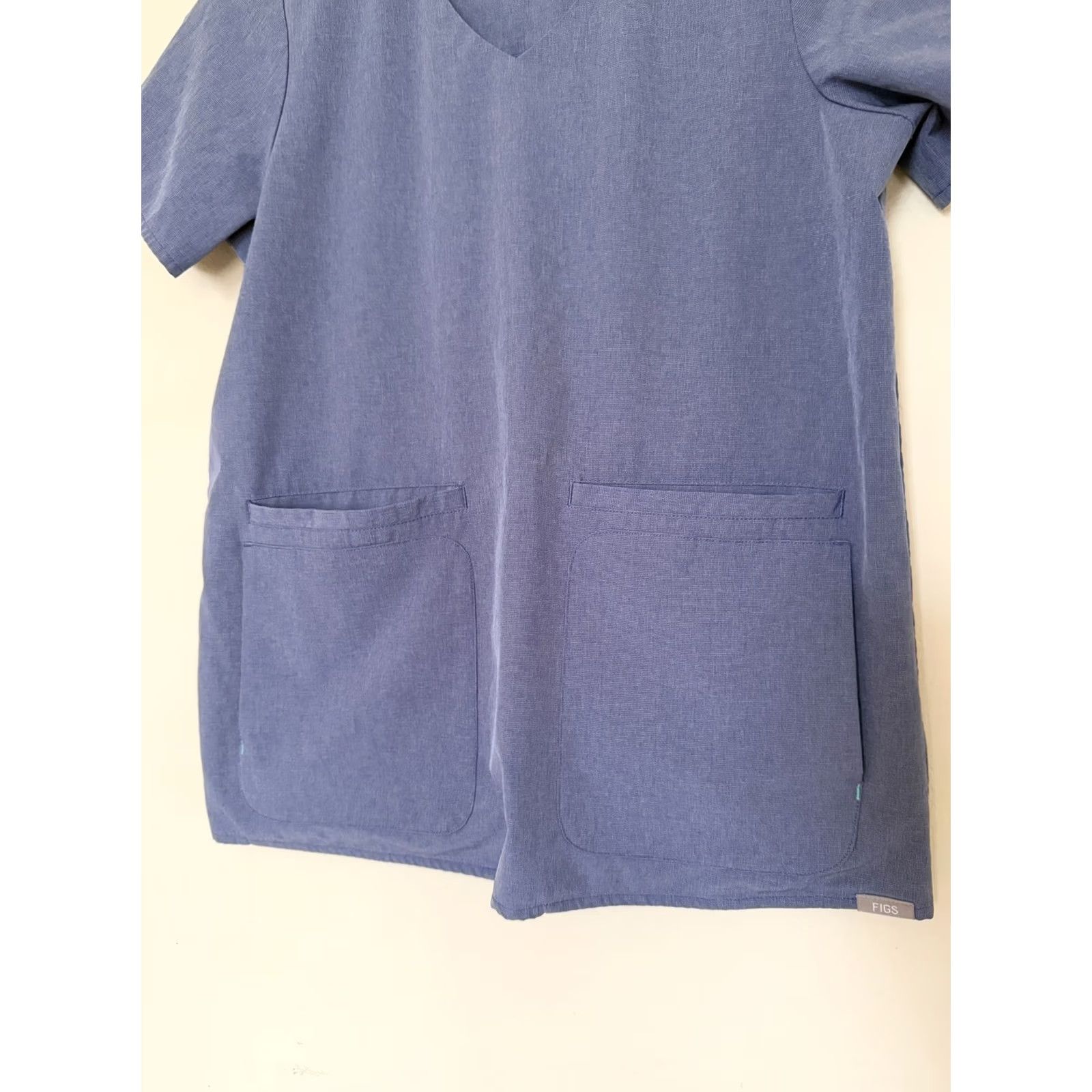 Vintage FIGS FIONe.a.c. Lekei 4 Pocket Scrub Top Blue Womens Size XS Shirt Womens XS Blue Solid Medical Size XS / US 0-2 / IT 36-38 - 3 Thumbnail