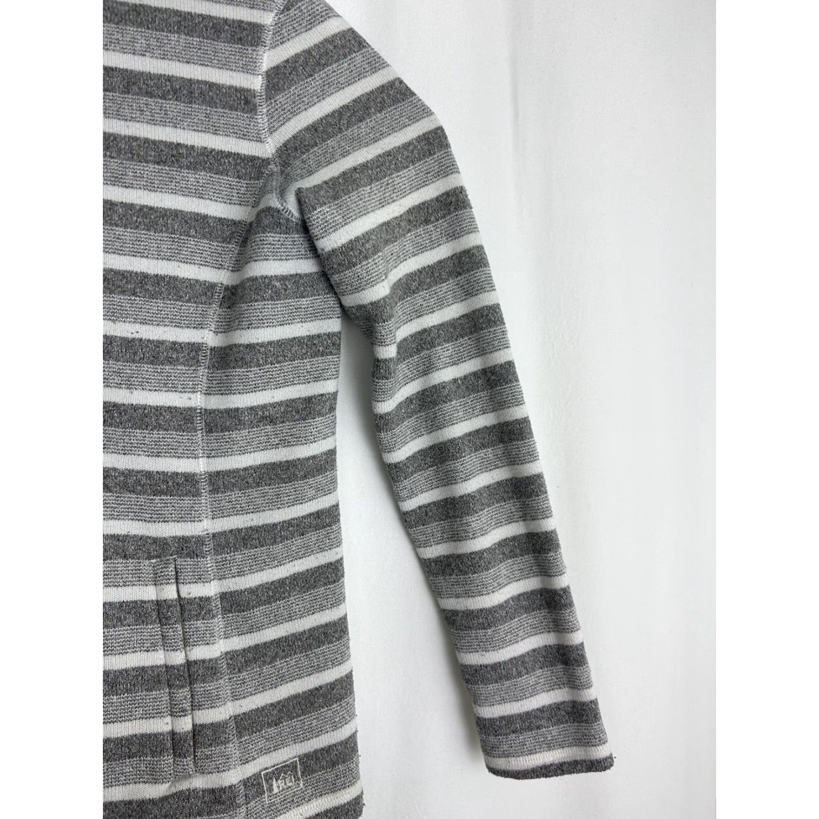 Vintage REI Womens S Pullover Sweater 1/4 Zip Gray White Striped Polyester Shirt Women Size S / US 4 / IT 40 - 5 Thumbnail