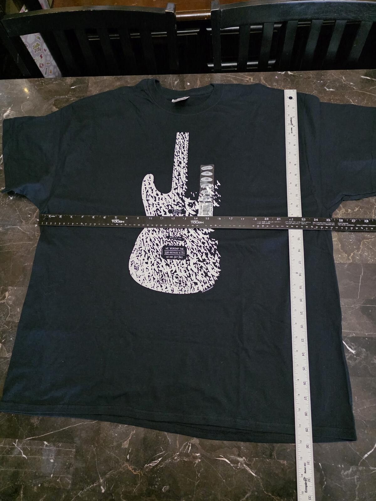 Gildan Bible Verse Religious Black Guitar Graphic T-Shirt Gildan 2X Size XXL / US 16-18 / IT 52-54 - 8 Thumbnail